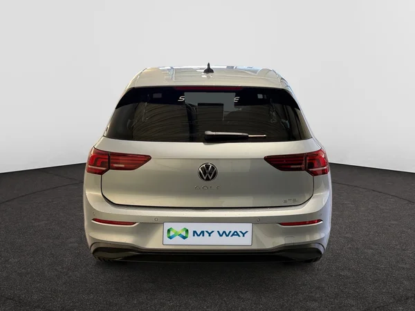VOLKSWAGEN Golf VIII (2026) — foto 16 van 21