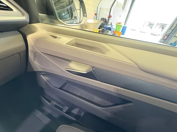 VOLKSWAGEN Multivan T7 Long Dsl (2025) — foto 9 van 24