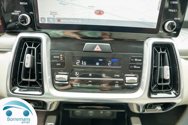 Kia Sorento (2021) — foto 97 van 131