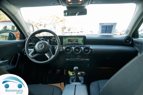 Mercedes-Benz A-160 (2022) — foto 14 van 39