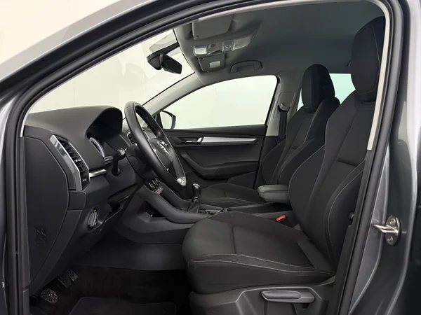 SKODA Karoq (2022) — foto 2 van 28