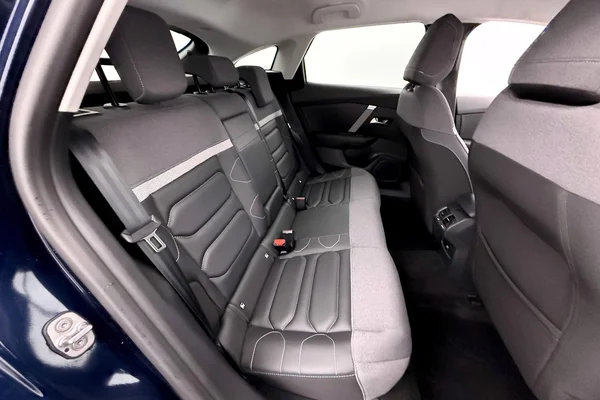 Citroen C4 (2024) — foto 2 van 25