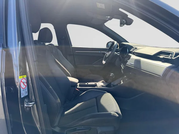 AUDI Q3 (2019) — foto 8 van 24