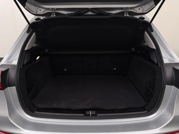 MERCEDES B 180 (2020) — foto 8 van 25