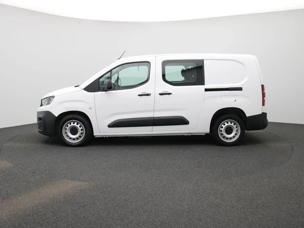 Peugeot Partner (2021) — foto 33 van 37