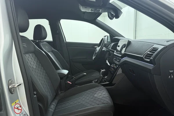 Volkswagen T-Cross (2025) — foto 19 van 21
