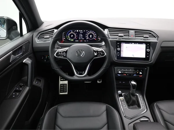 VOLKSWAGEN Tiguan eHybrid (PHEV) (2022) — foto 6 van 24