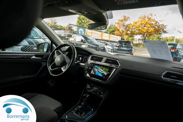 Volkswagen Tiguan (2023) — foto 11 van 48