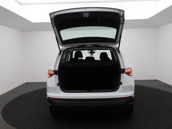 SKODA Karoq (2023) — foto 11 van 29