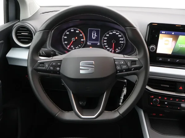 SEAT Arona (2023) — foto 4 van 24