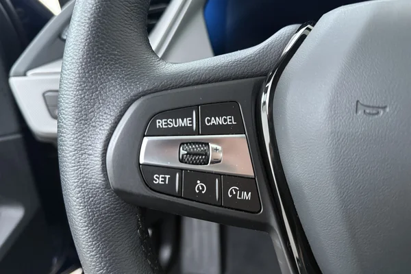 BMW 1 HATCH (2024) — foto 6 van 16