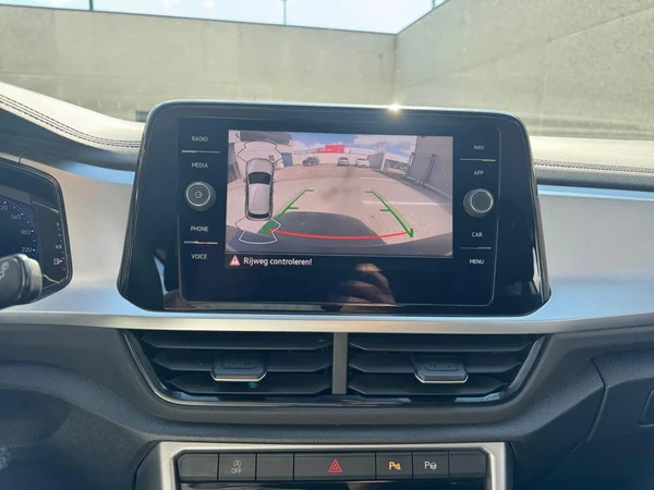 VOLKSWAGEN T-Roc (2022) — foto 5 van 16