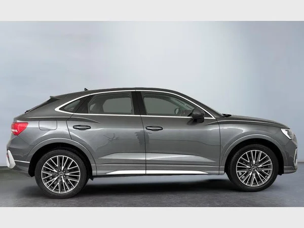 Audi Q3 Sportback (2023) — foto 23 van 33