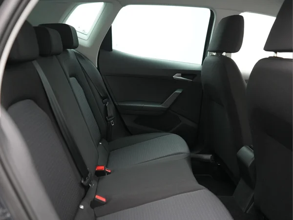 SEAT Arona (2023) — foto 4 van 38