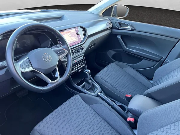 VOLKSWAGEN T-Cross (2024) — foto 12 van 16