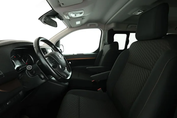 Toyota ProAce (2019) — foto 16 van 16