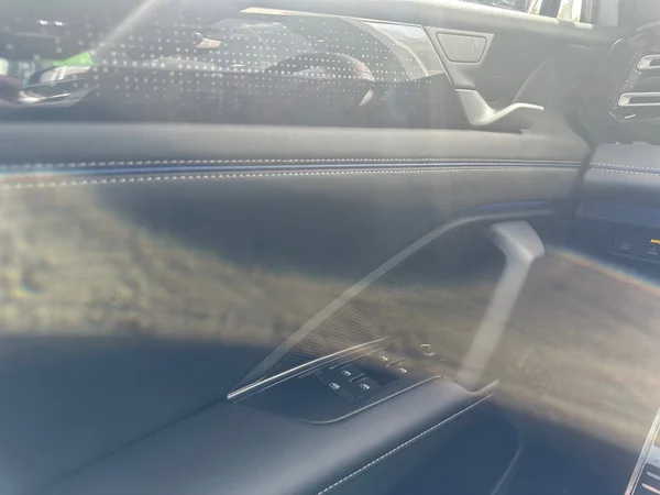 VOLKSWAGEN Tiguan eHybrid (PHEV) (2025) — foto 14 van 24