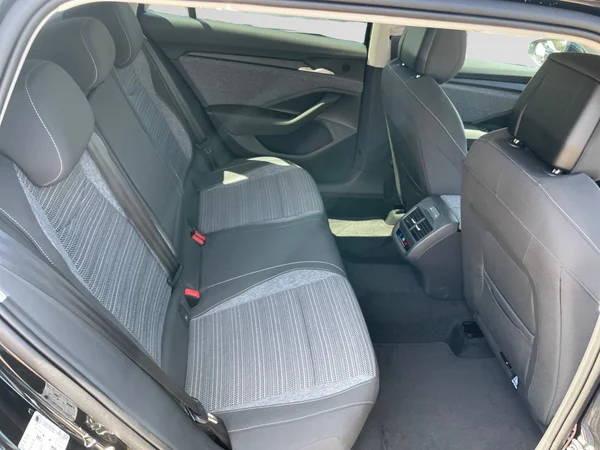 SKODA Superb (2024) — foto 3 van 20