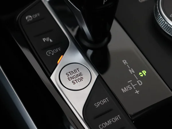 BMW 320 (2021) — foto 16 van 29