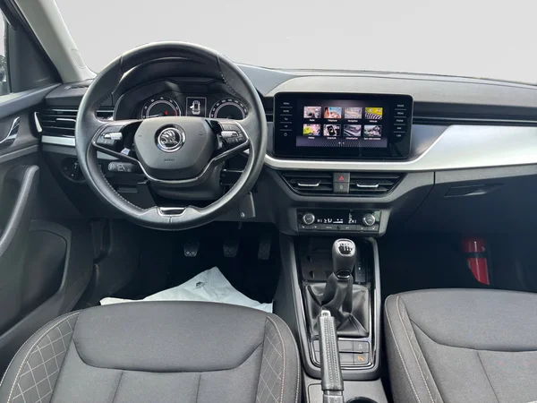 SKODA Kamiq (2021) — foto 18 van 18