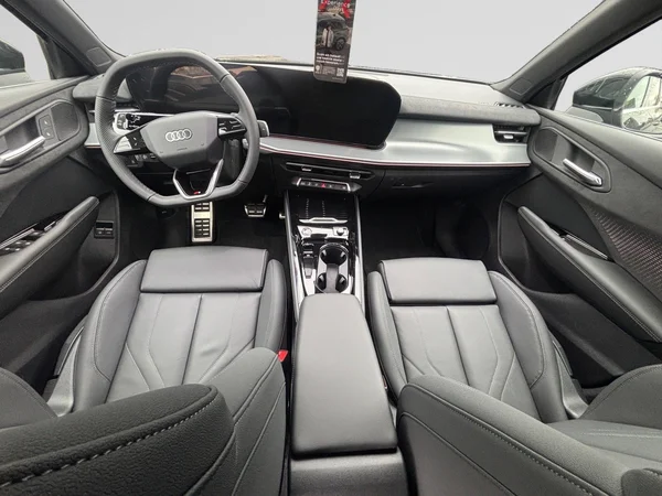 AUDI Q3 SUV e-hybrid (PHEV) (2025) — foto 6 van 8