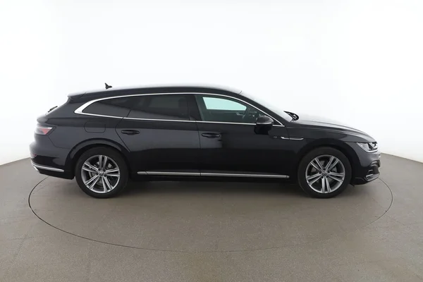 Volkswagen Arteon (2022) — foto 13 van 16
