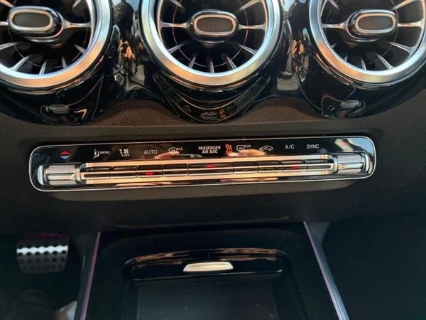 MERCEDES-BENZ GLB (X247) (2021) — foto 21 van 31