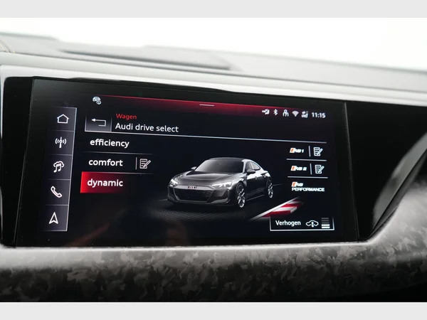 AUDI RS e-tron GT (2024) — foto 18 van 38