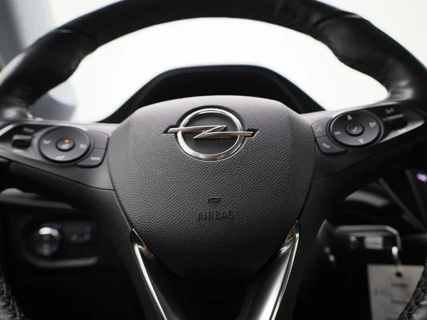 Opel Corsa (2023) — foto 19 van 36