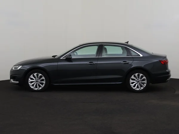 AUDI A4 (2022) — foto 12 van 29