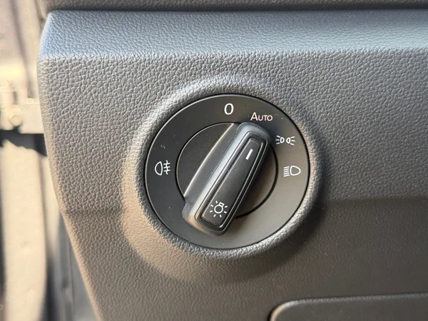 VOLKSWAGEN T-Roc (2024) — foto 19 van 19