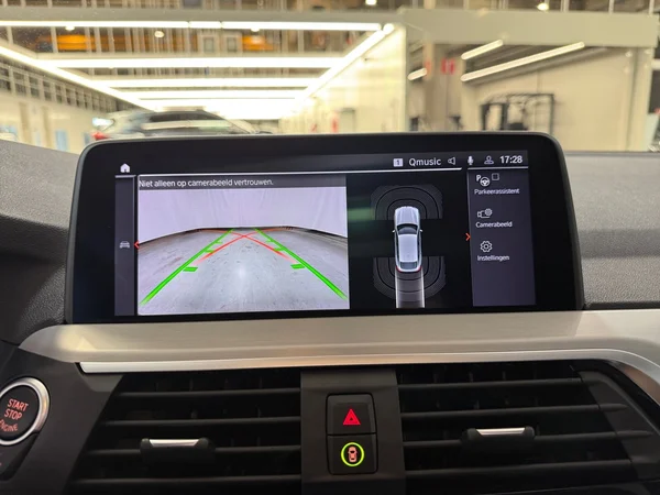 BMW X4 (2021) — foto 15 van 30