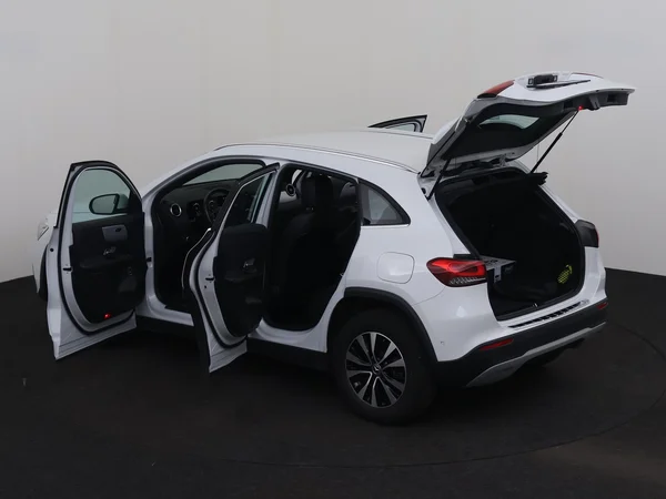 MERCEDES GLA 250 (2022) — foto 31 van 32