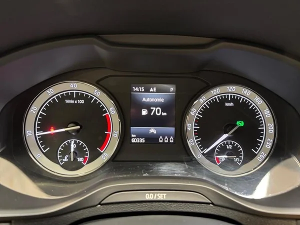 SKODA Karoq (2021) — foto 11 van 33