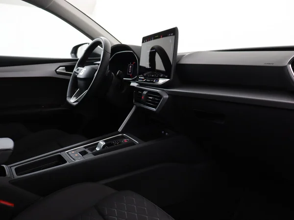 SEAT Leon (2024) — foto 3 van 28
