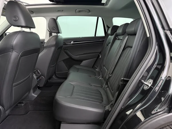 SKODA Kodiaq (2022) — foto 5 van 33