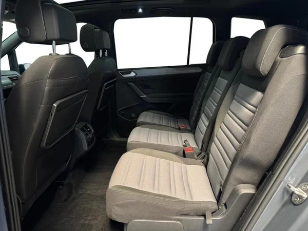 VOLKSWAGEN Touran Dsl (2024) — foto 4 van 34