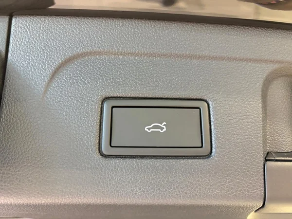 VOLKSWAGEN Touran (2026) — foto 4 van 15
