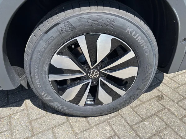 VOLKSWAGEN Tiguan (2026) — foto 17 van 24