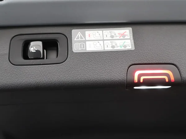 Mercedes-Benz C-Klasse (2022) — foto 15 van 32