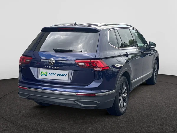 VOLKSWAGEN Tiguan Allspace (2023) — foto 13 van 17