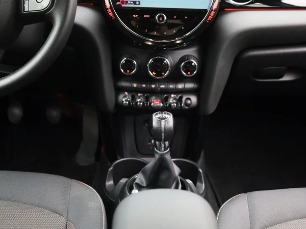 MINI Cooper (2022) — foto 40 van 40
