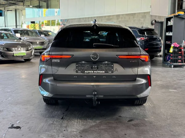 Opel Astra Sports Tourer (2024) — foto 11 van 16