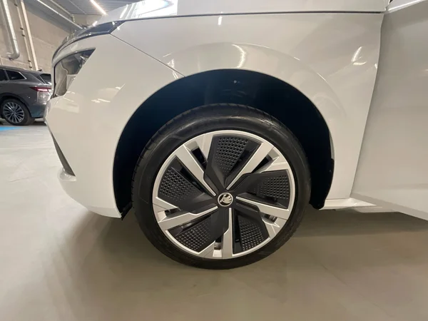 SKODA Kamiq (2025) — foto 4 van 24