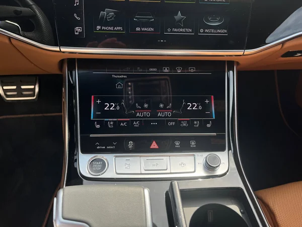 AUDI A8 PHEV (2025) — foto 16 van 16