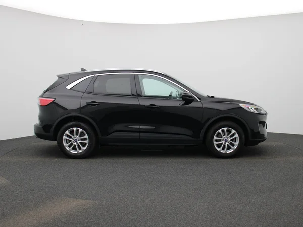 Ford Kuga (2022) — foto 36 van 39