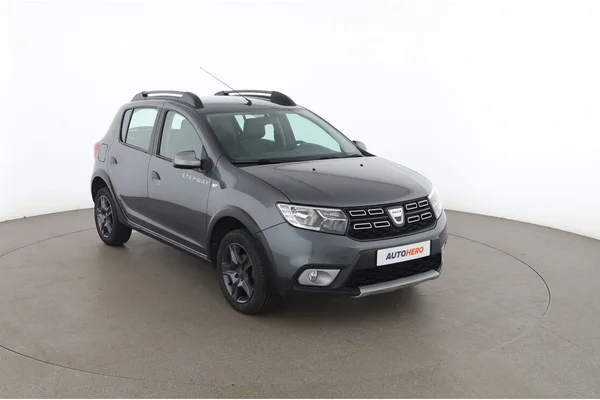 Dacia Sandero (2017) — foto 14 van 16