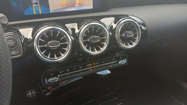 Mercedes-Benz A-Klasse (2025) — foto 9 van 22