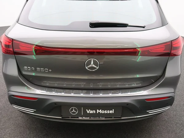 Mercedes-Benz EQA (2025) — foto 13 van 26