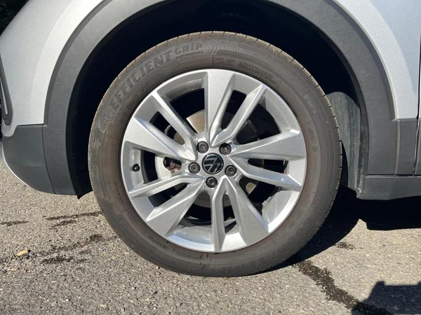 VOLKSWAGEN T-Cross (2025) — foto 9 van 17